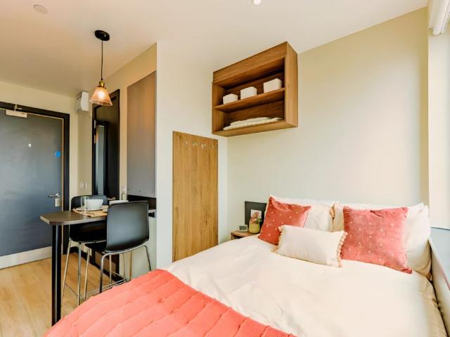 Studio for rent in Brunswick, Brighton & Hove