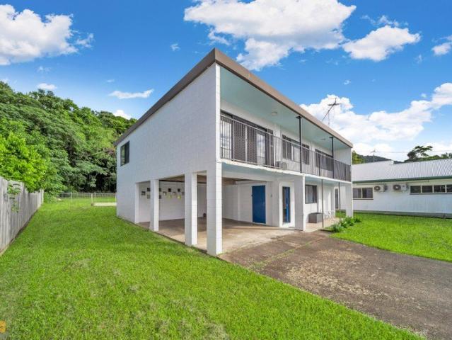 House for sale in Flying Fish Point, Queensland