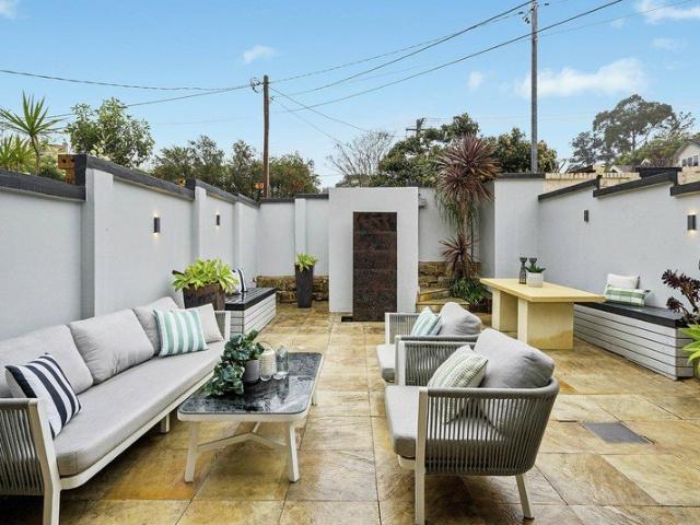 House for sale in Lower North Shore, Sydney