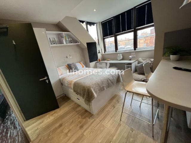 Studio for rent in St Ann's, Haddon