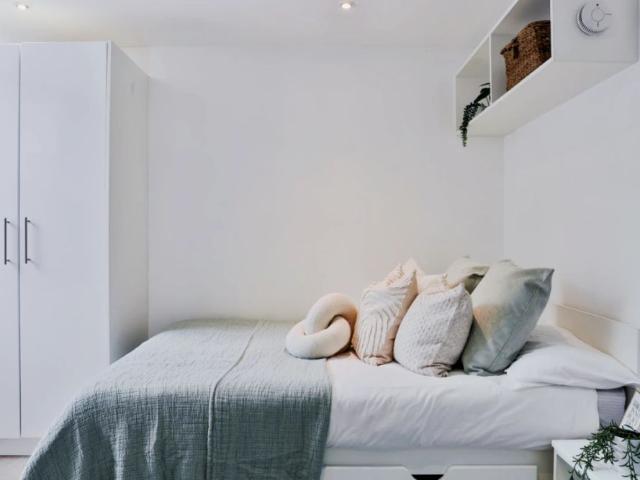 Studio for rent in Watergate, Devon