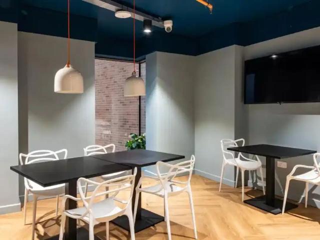 Studio for rent in Hyde Park, West Yorkshire