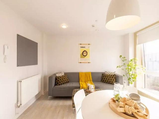 Studio for rent in West Midlands