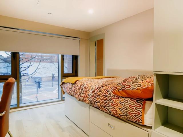 Studio for rent in Devonshire, South Yorkshire