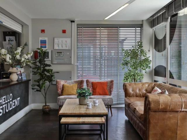 Studio for rent in Haddon, East Midlands
