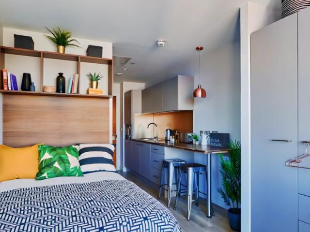 Studio for rent in The Polygon, City Of Southampton