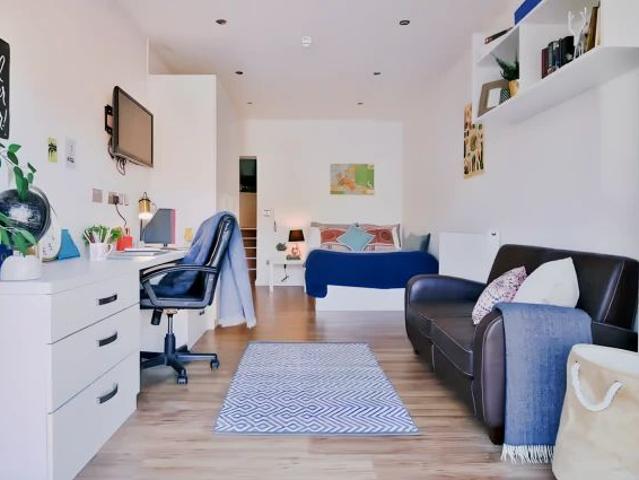 Studio for rent in Highfields, Old Wharf