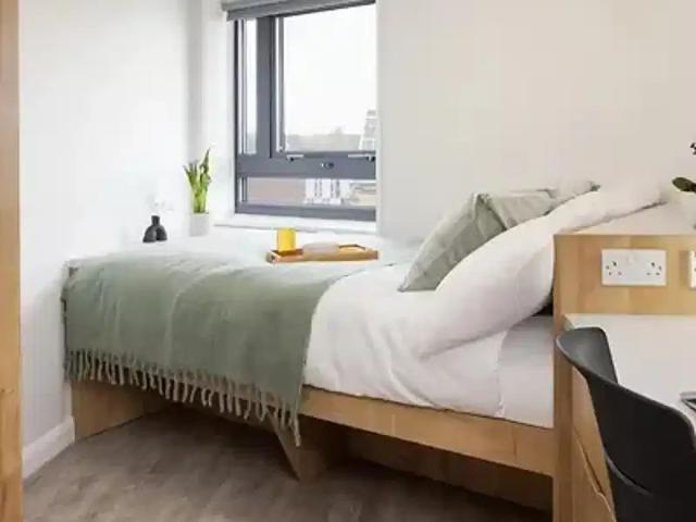 Studio for rent in Haddon, East Midlands