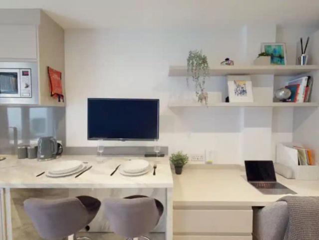 Studio for rent in Whitley, Reading