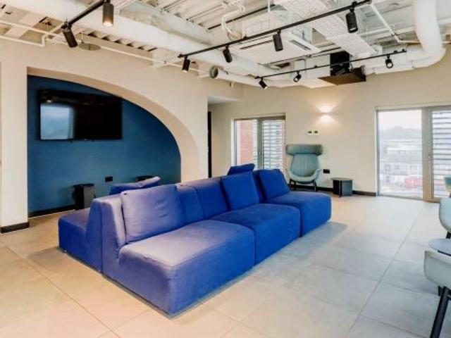 Studio for rent in Leylands, West Yorkshire