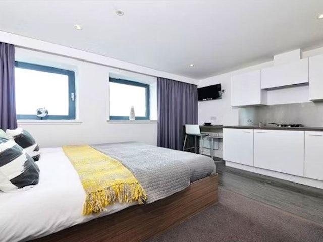 Studio for rent in Cowcaddens, Scotland