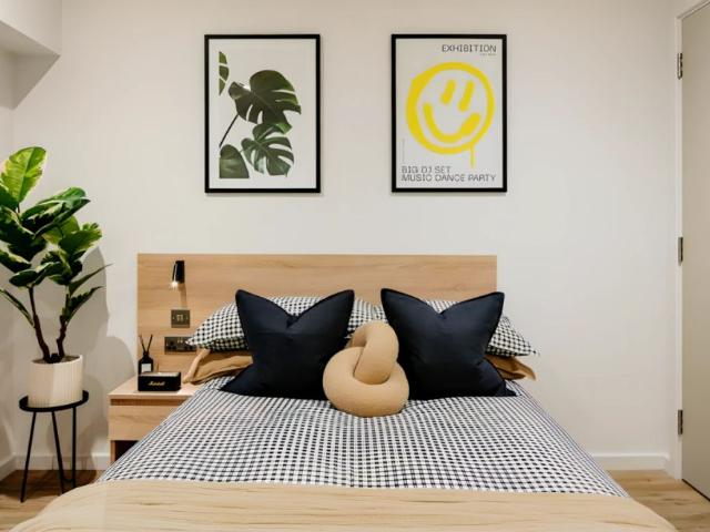 Studio for rent in Leylands, West Yorkshire