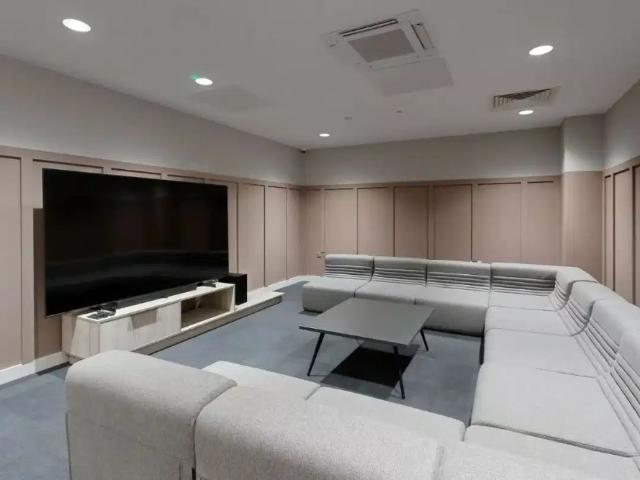 Studio for rent in West Yorkshire