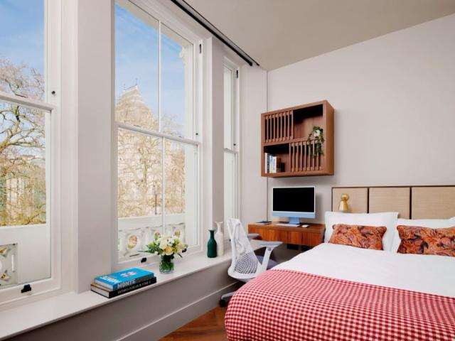 Studio for rent in Brompton, Greater London