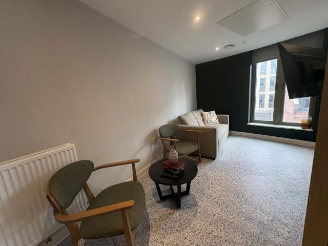 Studio for rent in St Ann's, Haddon