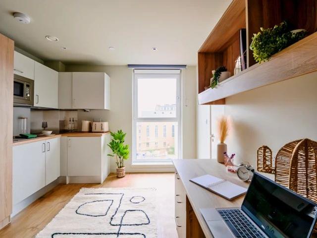 Studio for rent in City Centre, Scotland