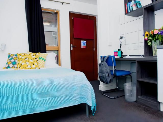 Studio for rent in City Centre, South Yorkshire