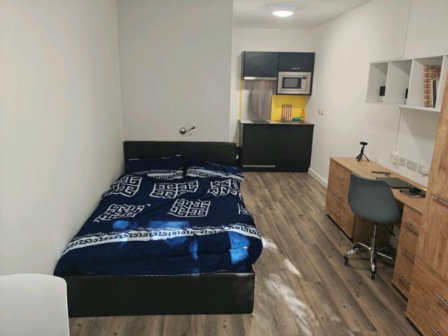 Studio for rent in Woodhouse, West Yorkshire
