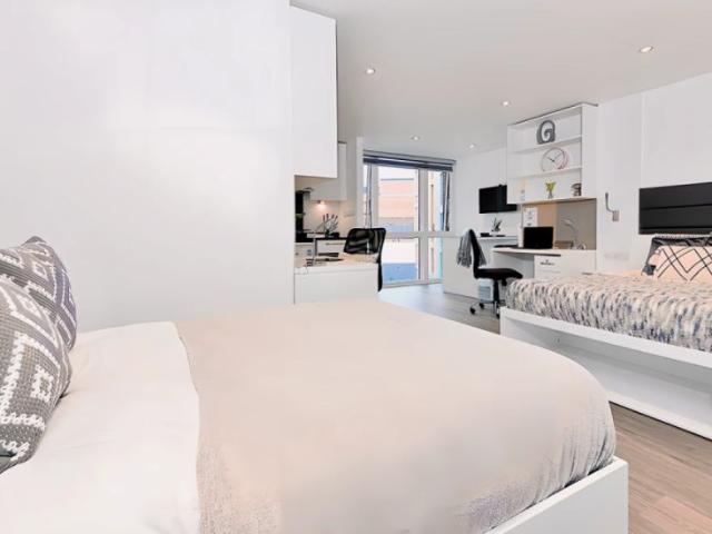 Studio for rent in St Ann's, Haddon
