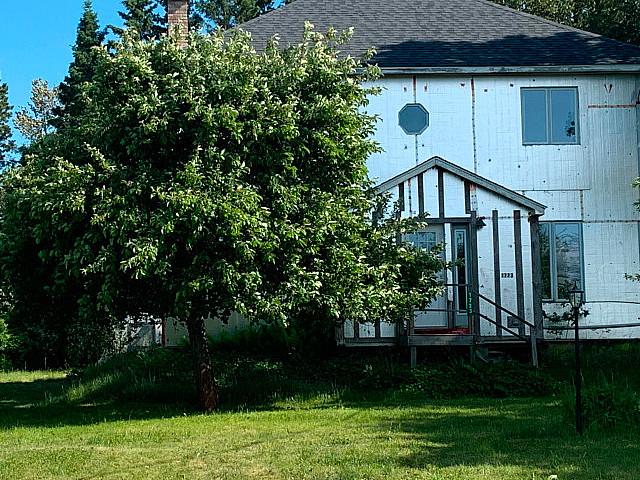 House for sale in Ontario