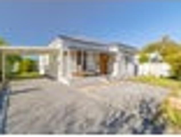 House for sale in Chaslands, Canterbury