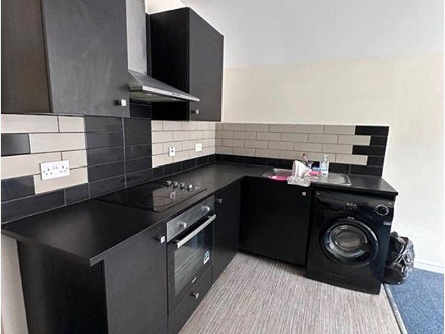 Apartment for rent in Plasnewydd, Falcon Lodge