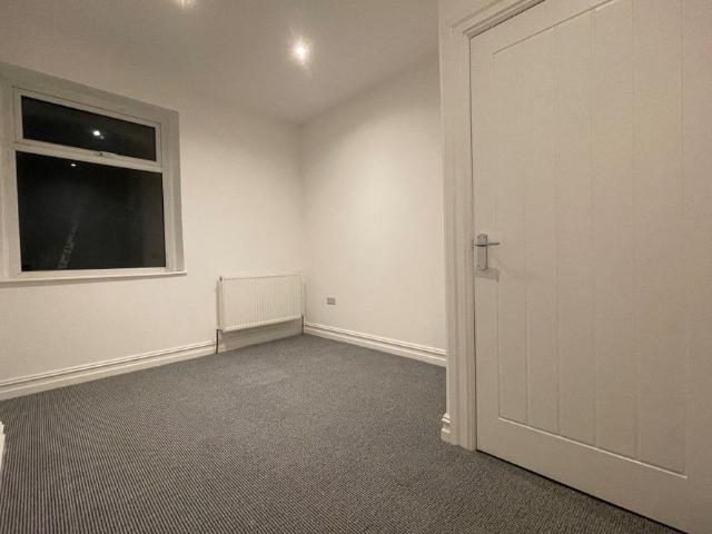 Apartment for rent in Plasnewydd, Falcon Lodge