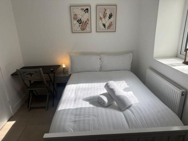 Studio for rent in Castle Quarter, Falcon Lodge
