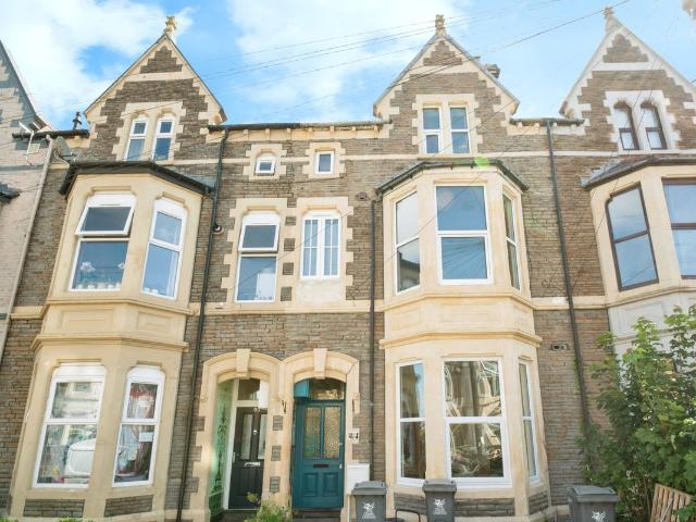 Apartment for rent in Plasnewydd, Falcon Lodge