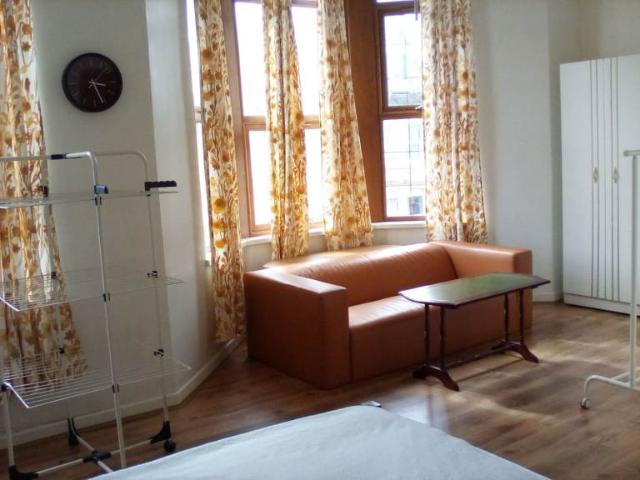 Apartment for rent in Plasnewydd, Falcon Lodge