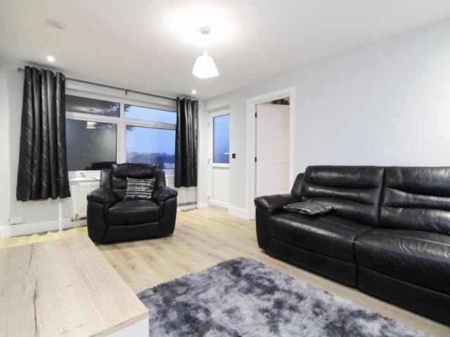 Apartment for rent in Thornhill, Southampton