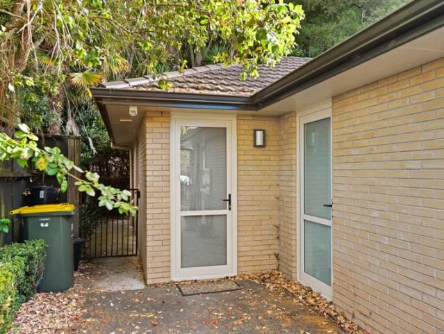 Apartment for rent in Five Cross Roads, Hamilton City