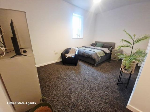 Room for rent in St Helens
