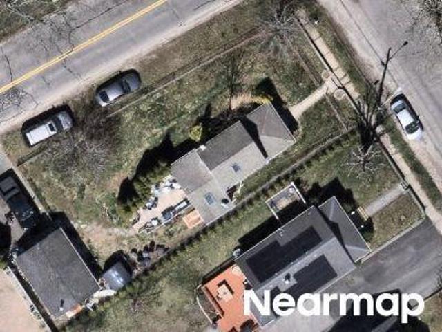 House for sale in Riverhead, New York