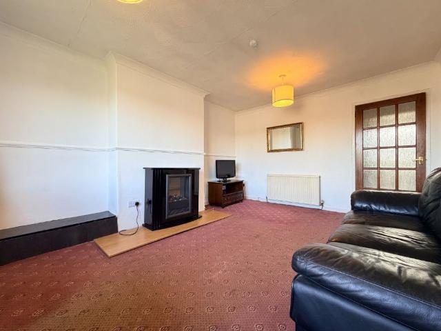 Apartment for rent in Penilee, Scotland