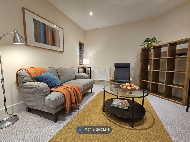 Apartment for rent in Two Mills, Cheshire