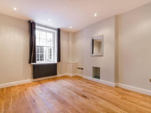 Apartment for rent in Pimlico, Greater London