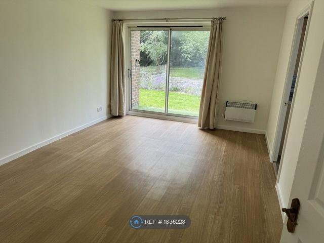 House for rent in Red Hill, Surrey