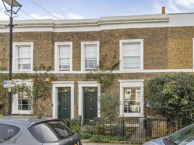 Apartment for rent in Oval, Greater London