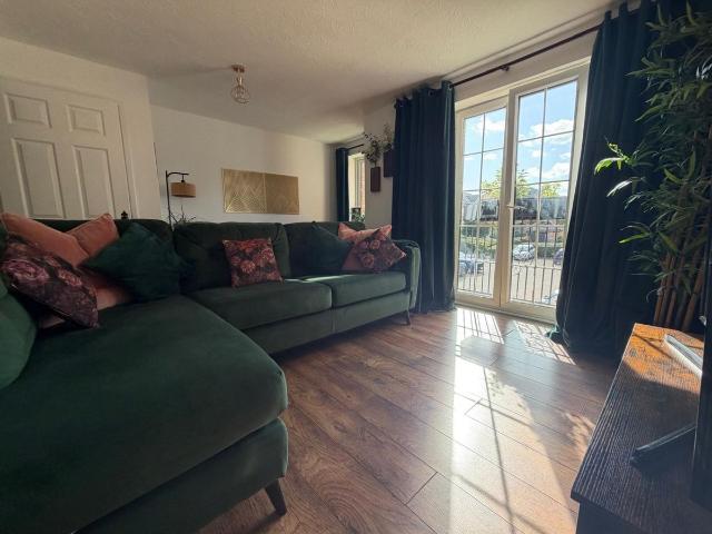 Apartment for rent in Cardiff International Sports Village, Cardiff
