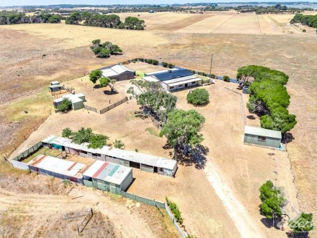 Cottage for sale in Clayton Bay, South Australia