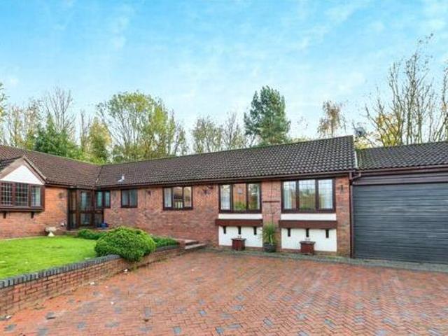 House for sale in Clayton Green, Andertons Mill
