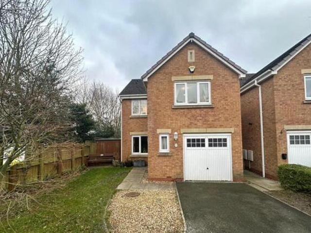 House for sale in Clayton Green, Andertons Mill
