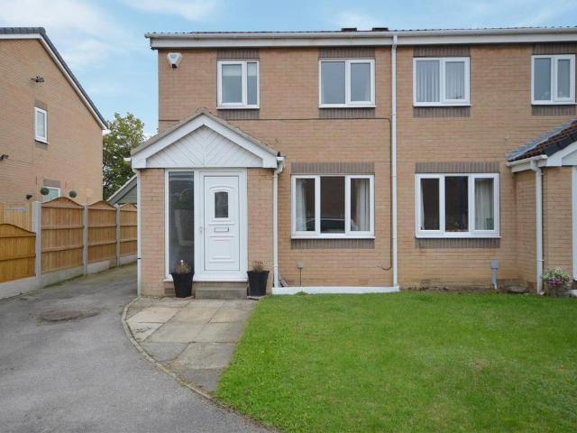 House for rent in Ellentrees, Wakefield