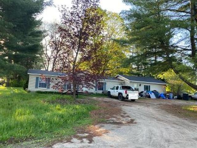 House for sale in Fairview