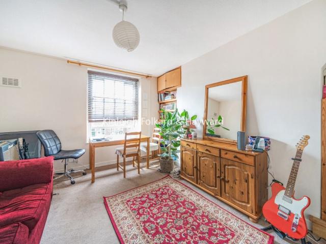 Apartment for rent in Oval, Greater London