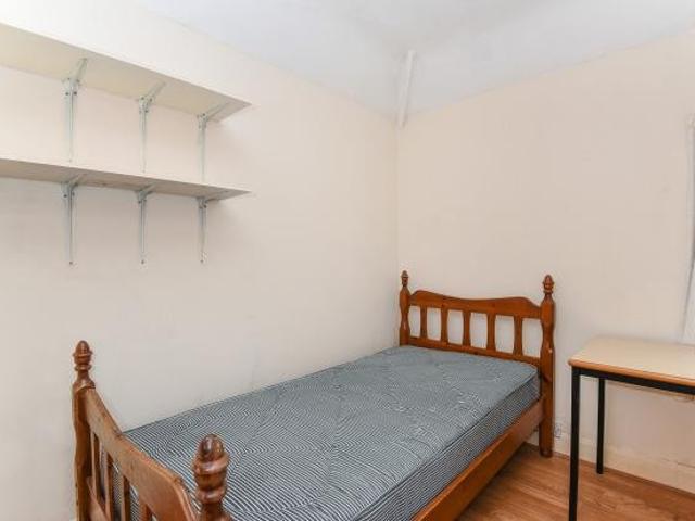 Apartment for rent in Oval, Greater London