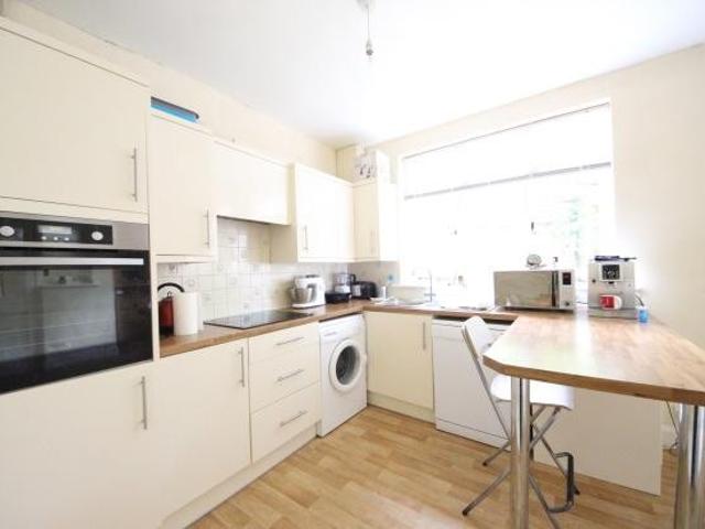 Apartment for rent in Oval, Greater London