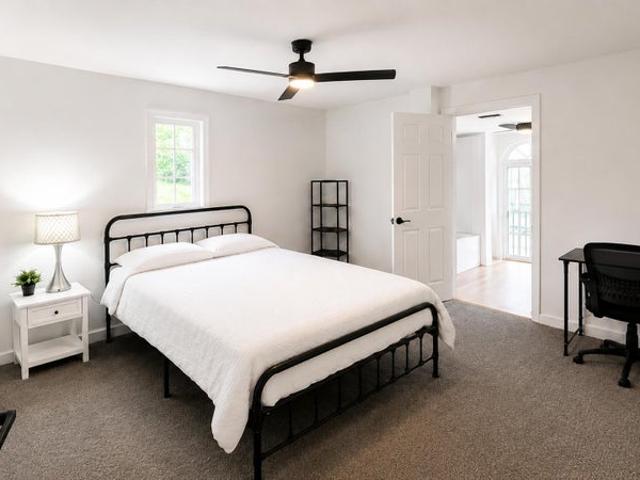 Room for rent in Union City, Georgia