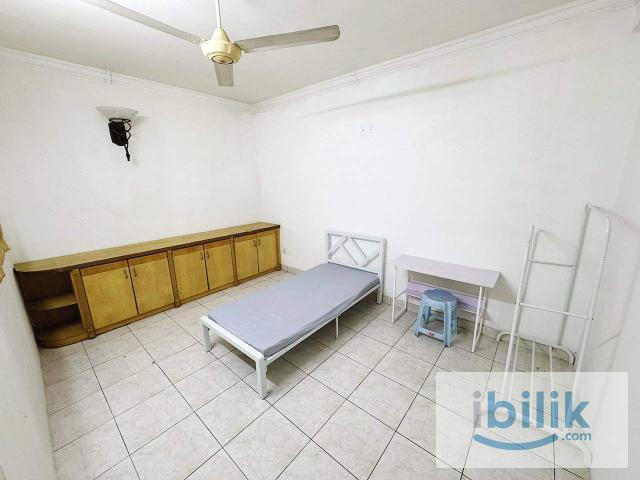 Room for rent in Petaling, Damansara Damai